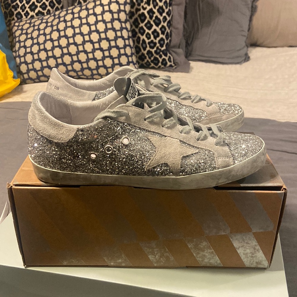 GOLDEN GOOSE SUPERSTAR, size 40